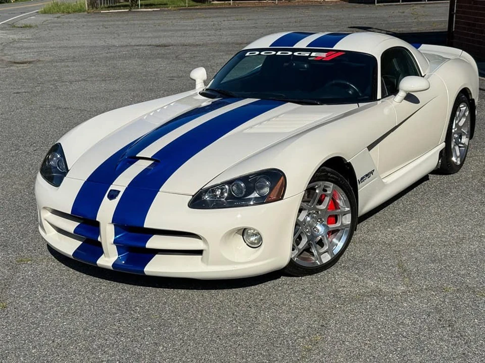 2006 Dodge Viper 3rd Gen - Image 5 of 31
