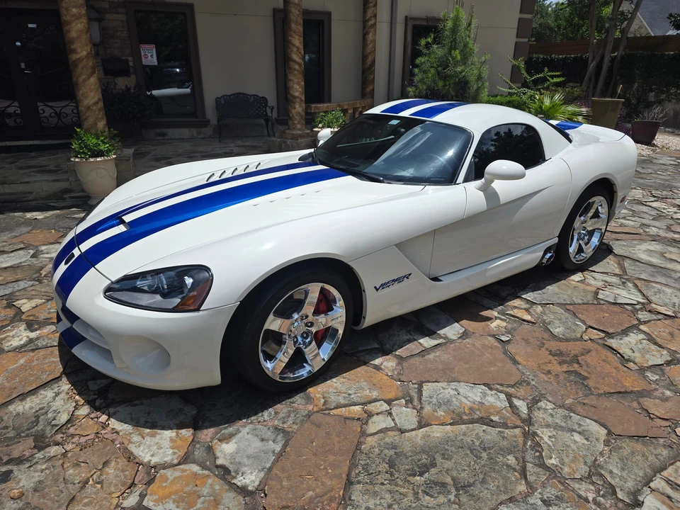 2006 Dodge Viper 3rd Gen - Image 5 of 31