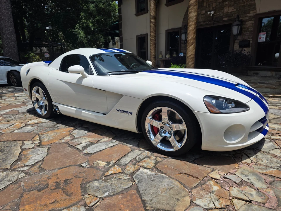 2006 Dodge Viper 3rd Gen - Image 11 of 31