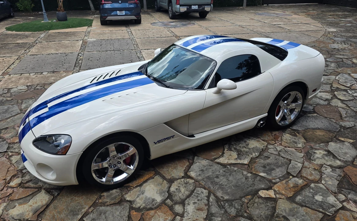 2006 Dodge Viper 3rd Gen - Image 2 of 31