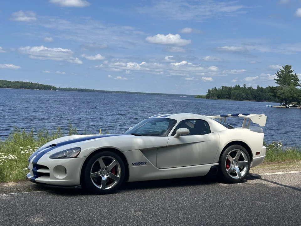 2006 Dodge Viper 3rd Gen - Image 2 of 31