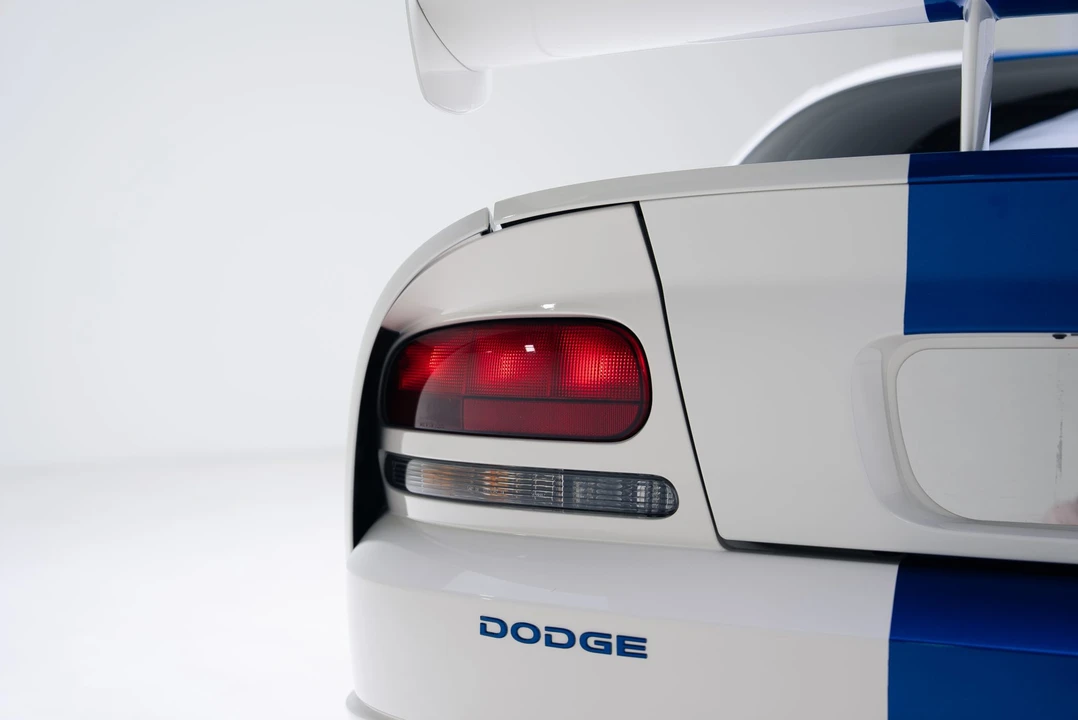 2006 Dodge Viper 3rd Gen - Image 17 of 31