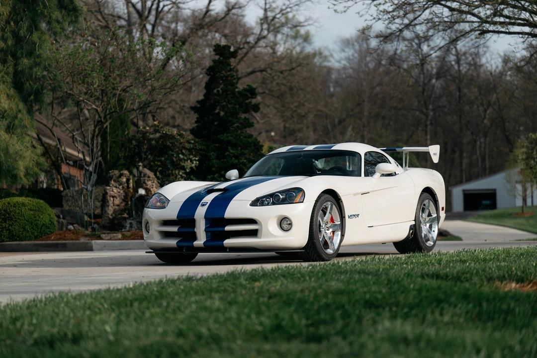 2006 Dodge Viper 3rd Gen - Image 2 of 31