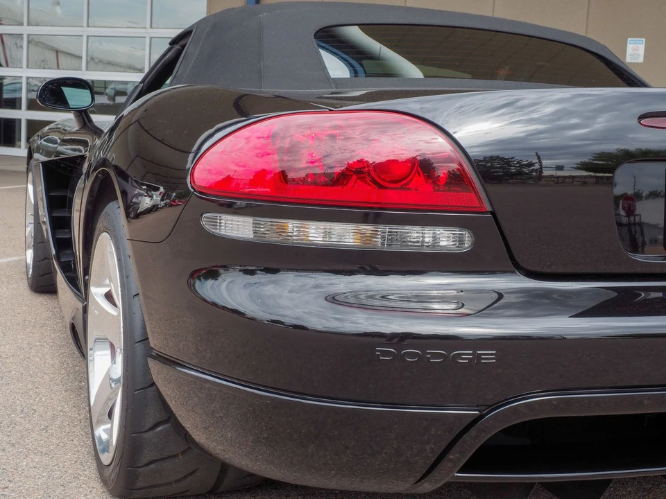 2006 Dodge Viper 3rd Gen - Image 17 of 31