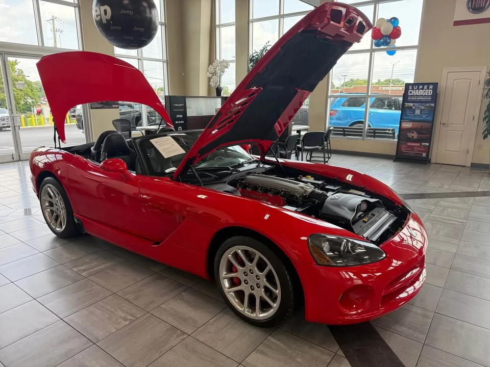 2006 Dodge Viper 3rd Gen - Image 2 of 10