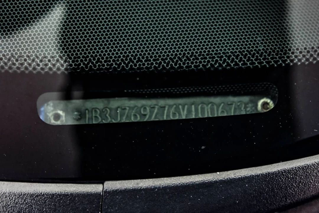 2006 Dodge Viper 3rd Gen - Image 23 of 24