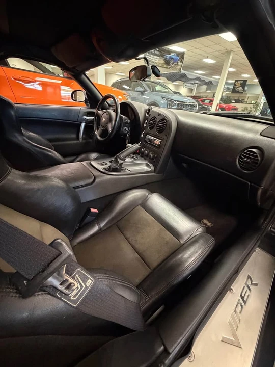 2006 Dodge Viper 3rd Gen - Image 17 of 20