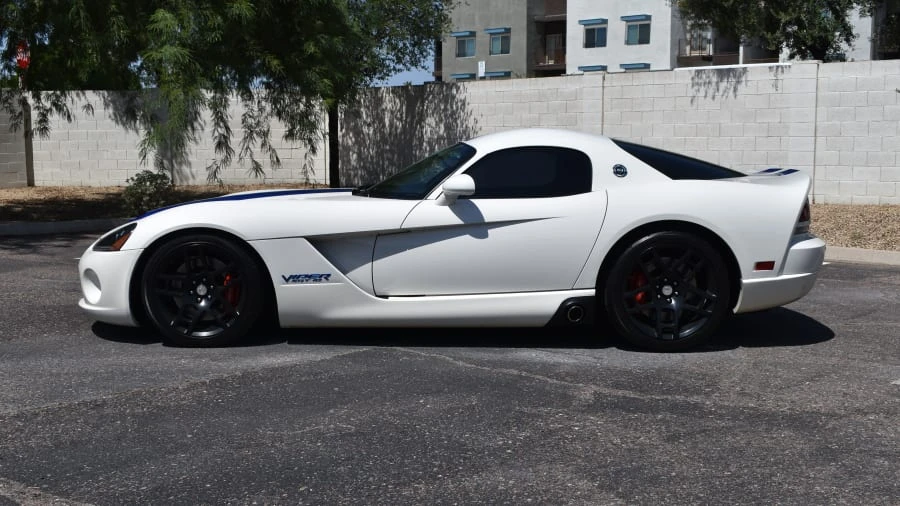 2006 Dodge Viper 3rd Gen - Image 2 of 12