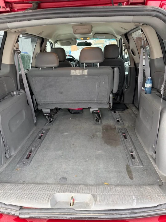 2006 Dodge Caravan - Image 6 of 6