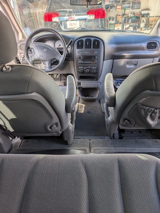 2006 Dodge Caravan - Image 2 of 6