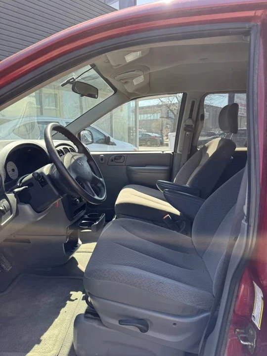 2006 Dodge Caravan - Image 9 of 13