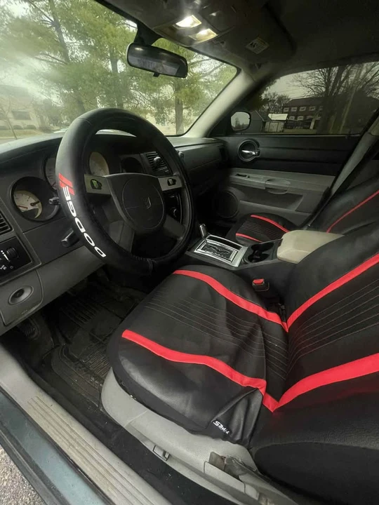 2006 Dodge Challenger - Image 6 of 7