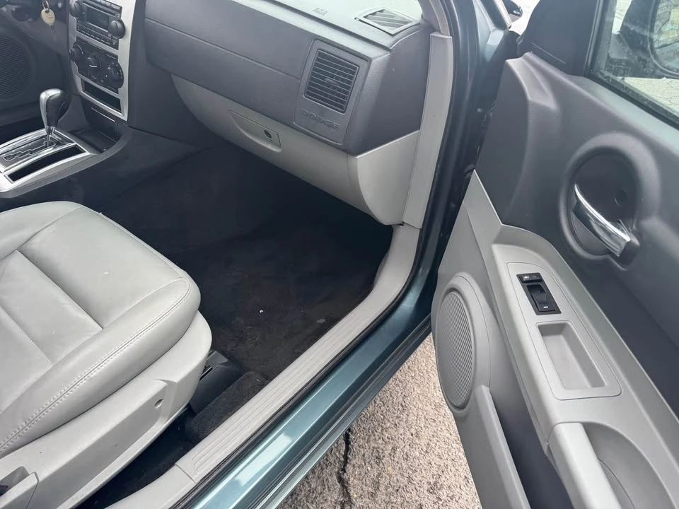 2006 Dodge Challenger - Image 14 of 20