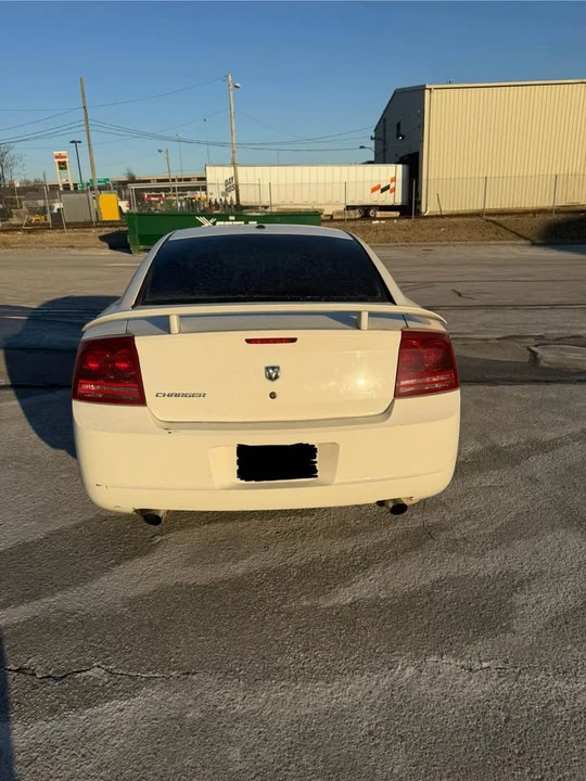 2006 Dodge Charger 6th Gen - Image 3 of 5