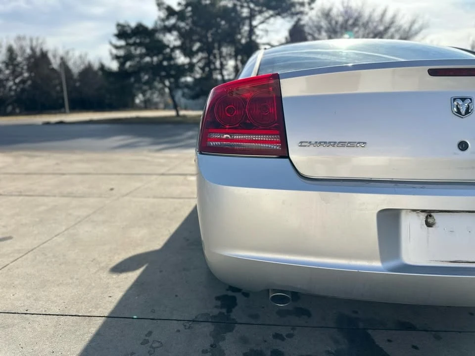 2006 Dodge Charger 6th Gen - Image 11 of 20