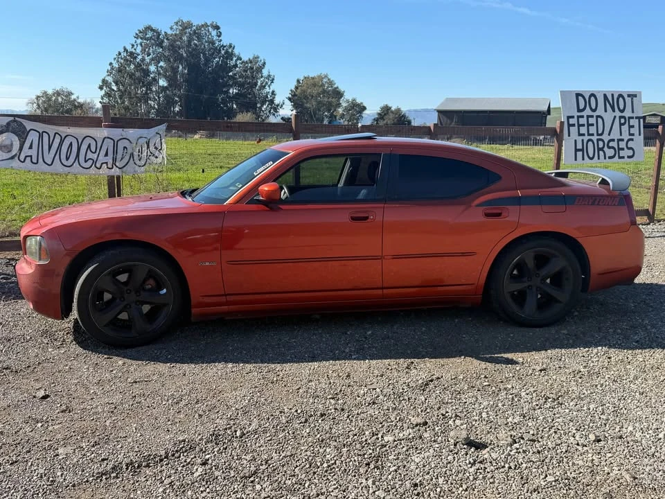 2006 Dodge Charger 6th Gen - Image 2 of 8