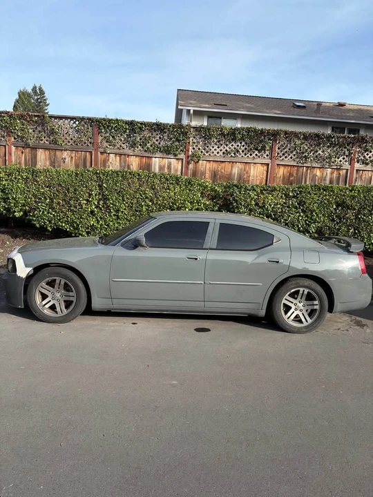 2006 Dodge Charger 6th Gen - Image 2 of 5