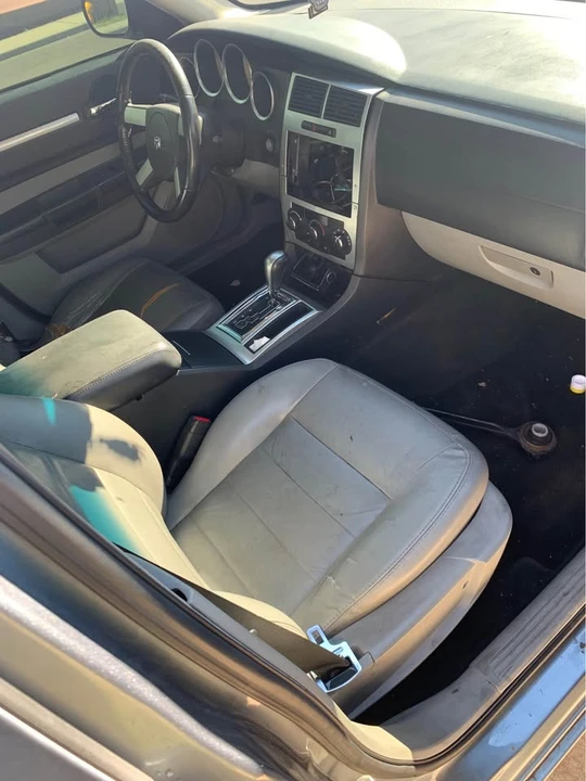 2006 Dodge Charger 6th Gen - Image 4 of 4