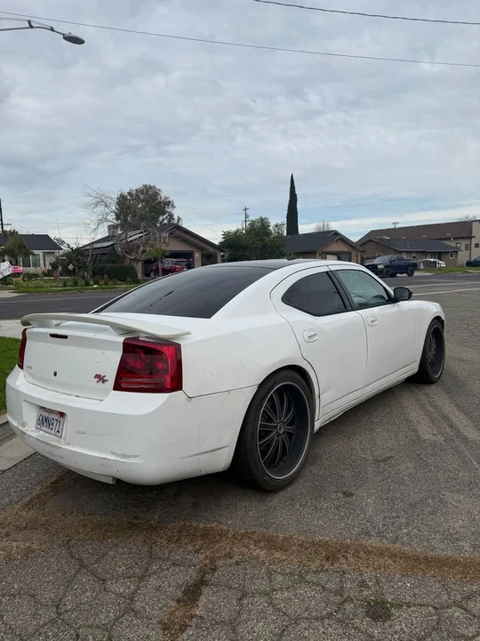 2006 Dodge Charger 6th Gen - Image 3 of 10
