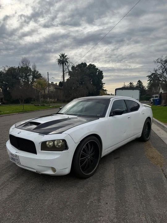 2006 Dodge Charger 6th Gen - Image 6 of 10