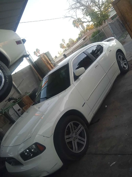 2006 Dodge Charger 6th Gen - Image 2 of 2