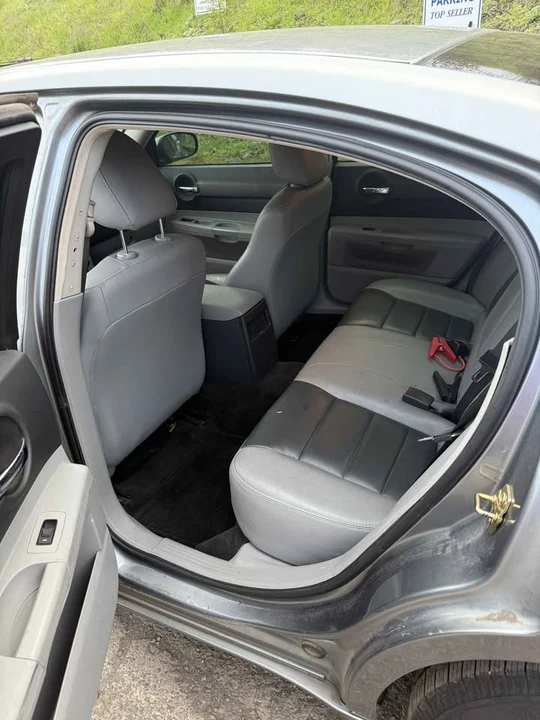 2006 Dodge Charger 6th Gen - Image 7 of 11