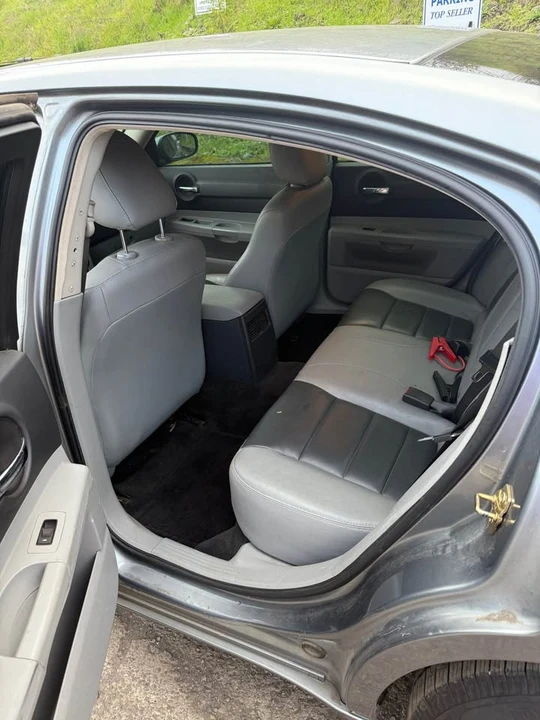 2006 Dodge Charger 6th Gen - Image 10 of 11