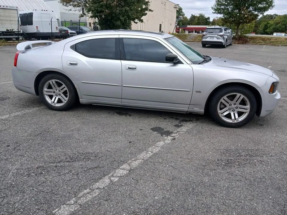 2006 Dodge Charger 6th Gen - Image 3 of 10