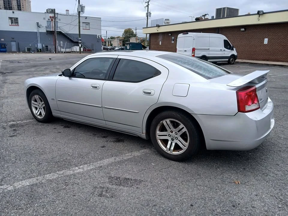 2006 Dodge Charger 6th Gen - Image 5 of 10