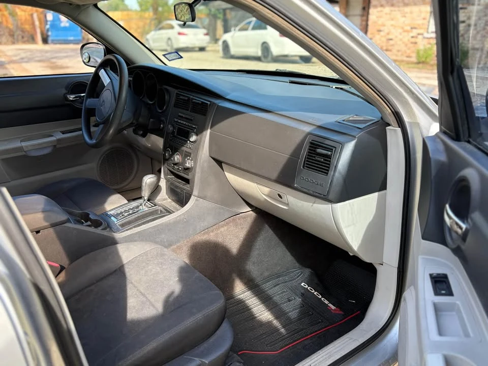 2006 Dodge Charger 6th Gen - Image 6 of 8