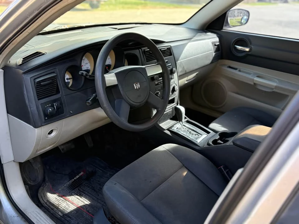 2006 Dodge Charger 6th Gen - Image 4 of 8