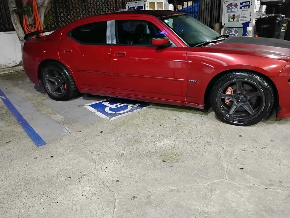 2006 Dodge Charger SRT & 392 6th Gen - Image 2 of 14