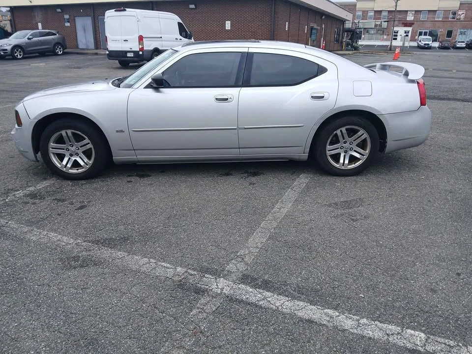 2006 Dodge Charger 6th Gen - Image 7 of 10