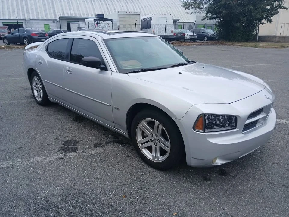2006 Dodge Charger 6th Gen - Image 2 of 10