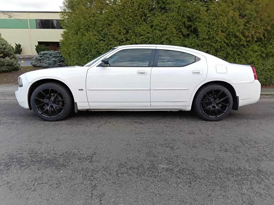 2006 Dodge Charger 6th Gen - Image 10 of 13