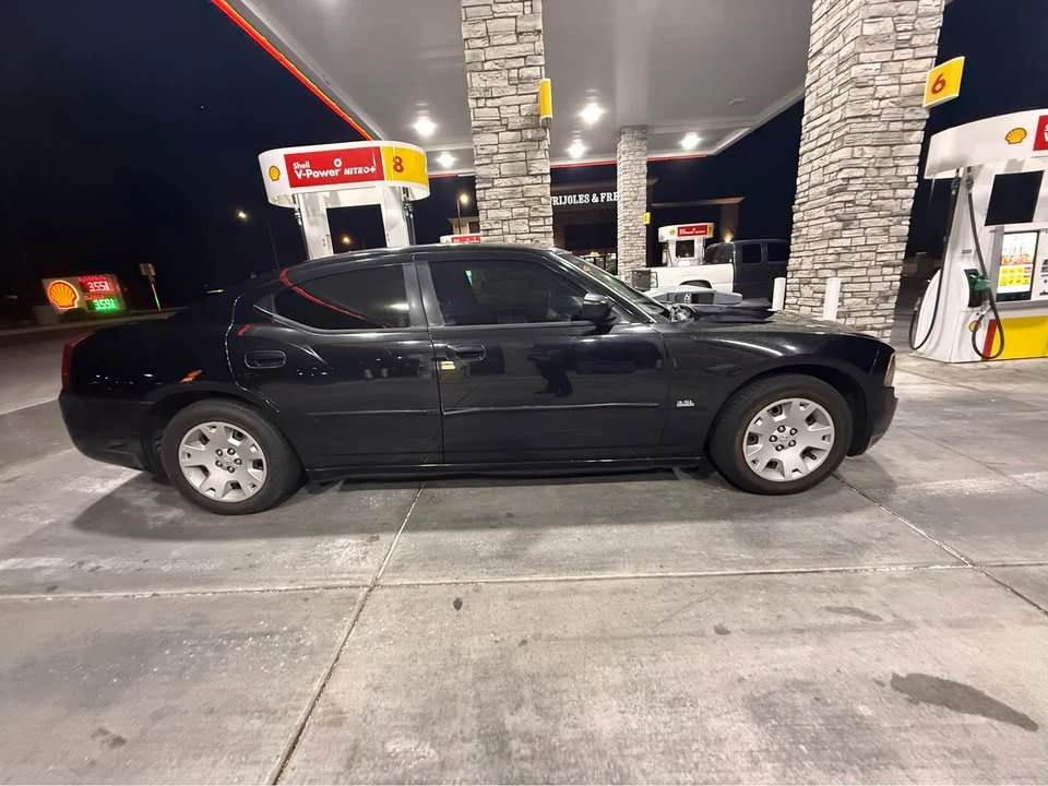 2006 Dodge Charger 6th Gen - Image 9 of 12