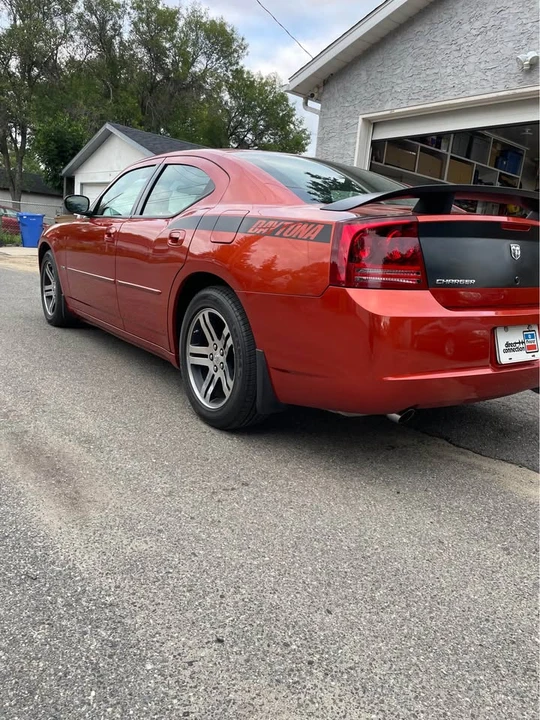 2006 Dodge Charger 6th Gen - Image 9 of 10