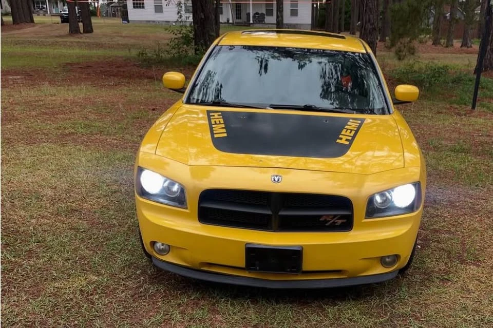 2006 Dodge Daytona - Image 2 of 4