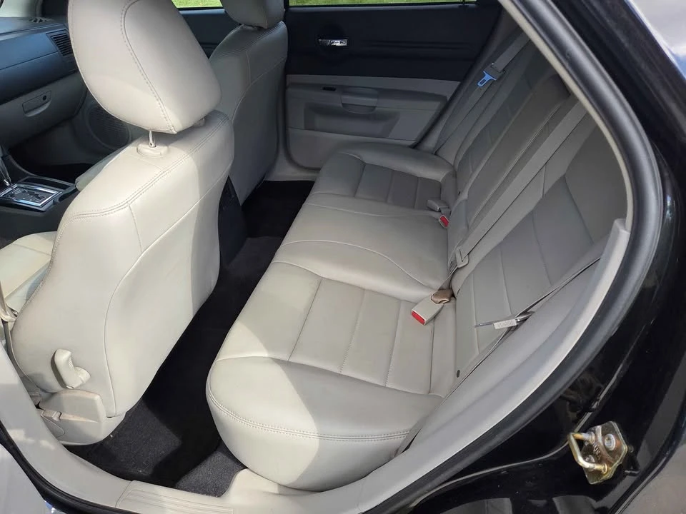 2006 Dodge Magnum 2nd Gen Wagon - Image 6 of 7