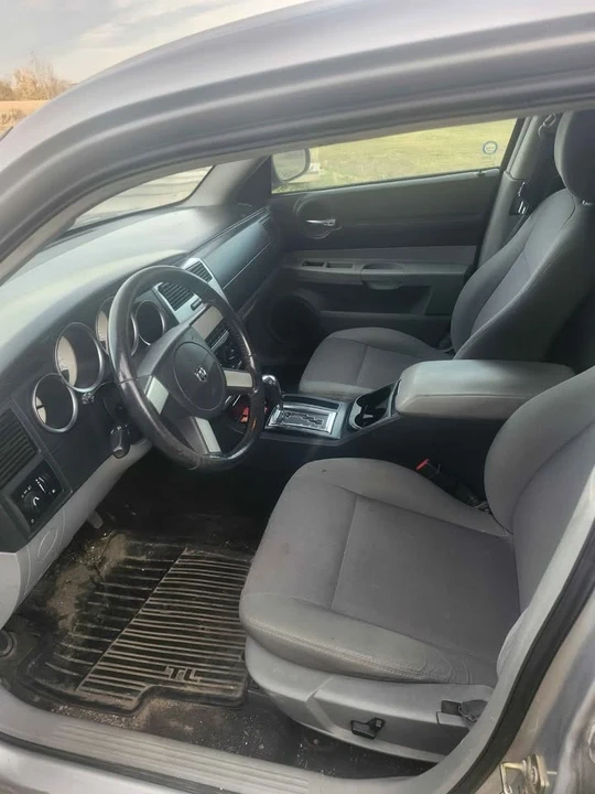 2006 Dodge Magnum 2nd Gen Wagon - Image 6 of 8