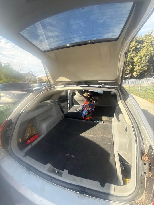 2006 Dodge Magnum 2nd Gen Wagon - Image 6 of 10