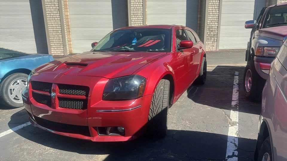 2006 Dodge Magnum 2nd Gen Wagon - Image 9 of 18