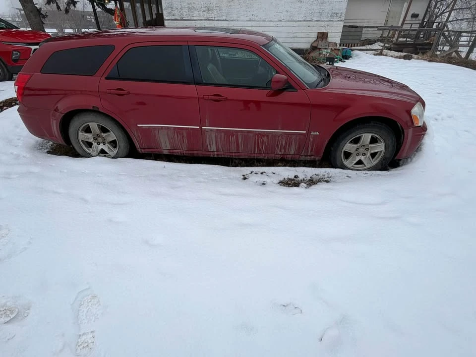 2006 Dodge Magnum 2nd Gen Wagon - Image 3 of 3