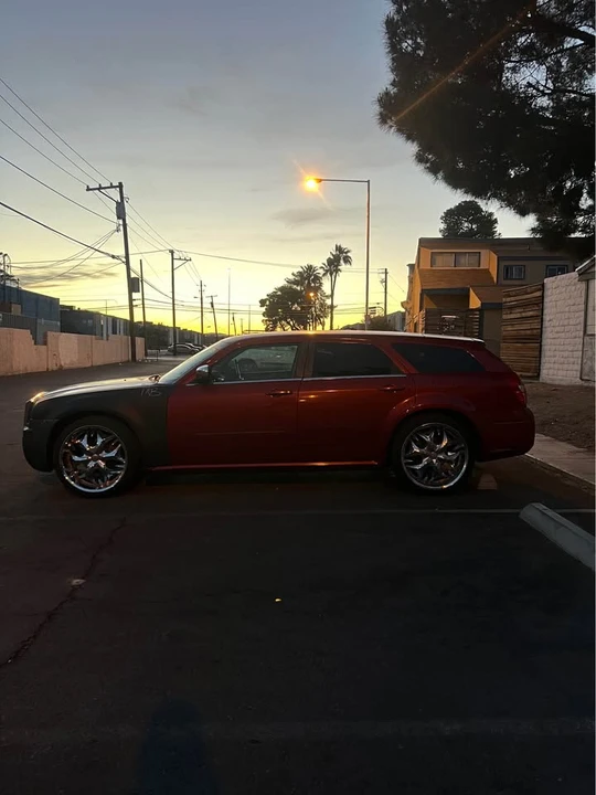 2006 Dodge Magnum 2nd Gen Wagon - Image 3 of 3