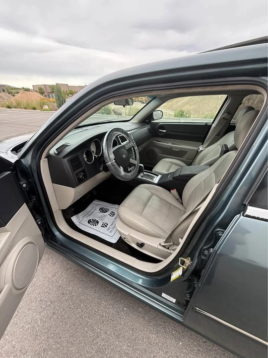 2006 Dodge Magnum 2nd Gen Wagon - Image 11 of 16