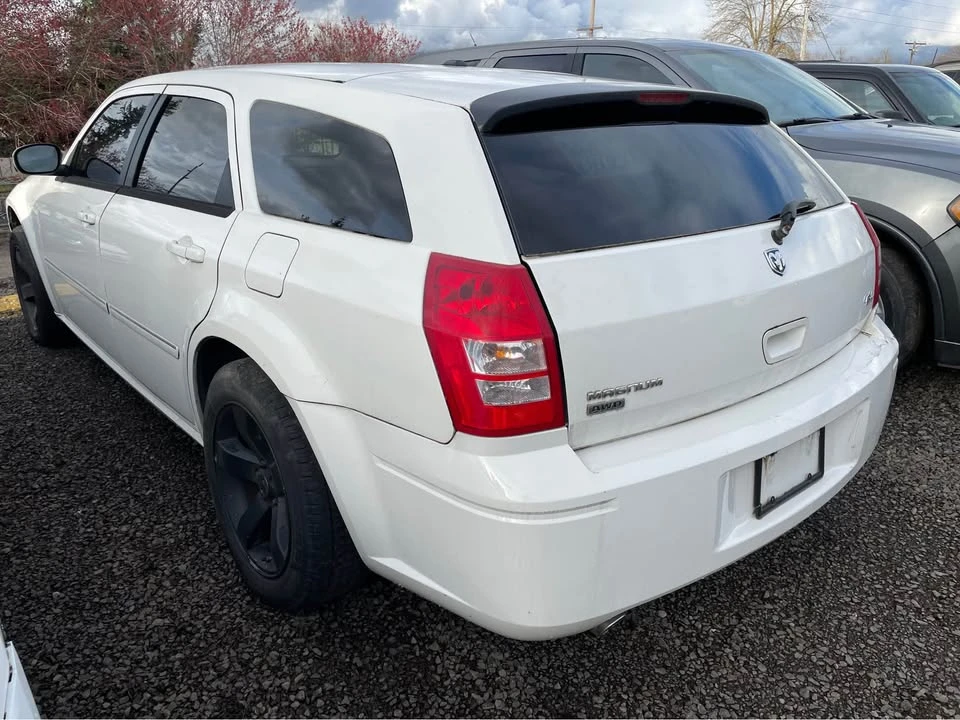 2006 Dodge Magnum 2nd Gen Wagon - Image 3 of 8