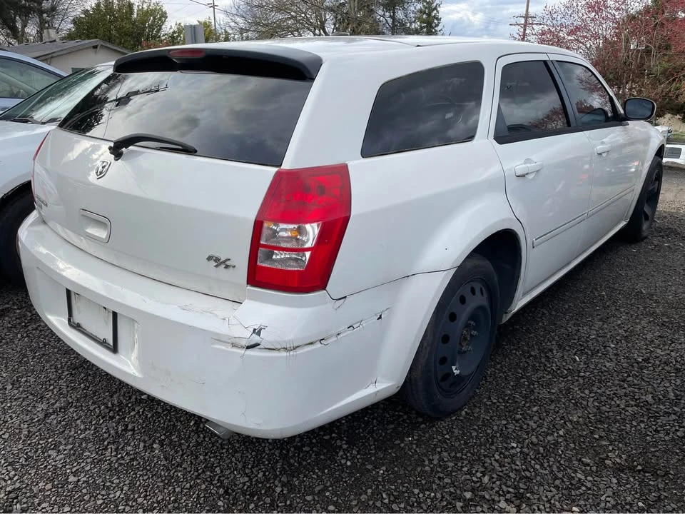 2006 Dodge Magnum 2nd Gen Wagon - Image 4 of 8
