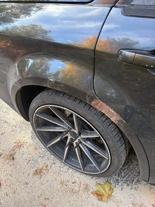 2006 Dodge Magnum 2nd Gen Wagon - Image 12 of 14