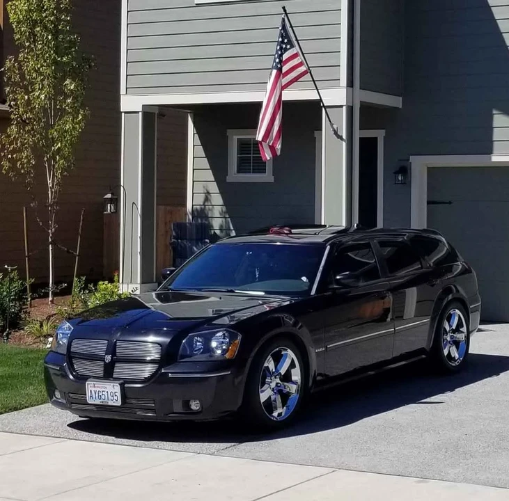 2006 Dodge Magnum 2nd Gen Wagon - Image 2 of 3