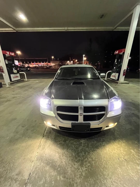 2006 Dodge Magnum 2nd Gen Wagon - Image 9 of 10